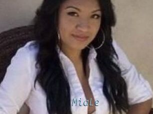 Mia_Le